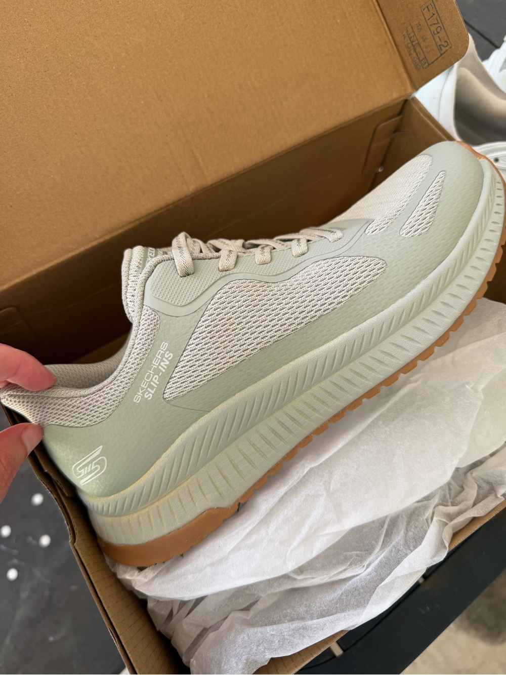 Like New Skechers Women's Light Gray and Gum-Soled Athletic Sneakers